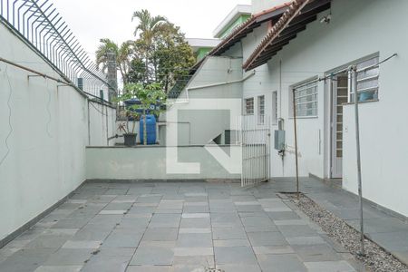 Casa à venda com 677m², 5 quartos e 6 vagas Casa à venda com 677m², 5 quartos e 6 vagasÁrea externa 1