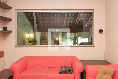 Casa à venda com 677m², 5 quartos e 6 vagas Casa à venda com 677m², 5 quartos e 6 vagasSala 3