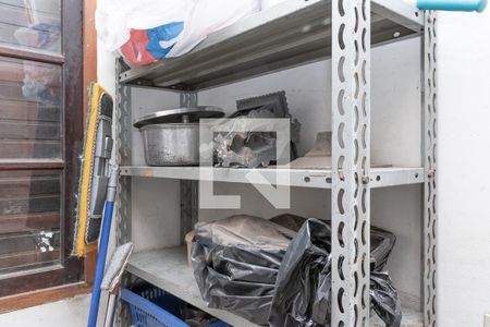 Casa à venda com 677m², 5 quartos e 6 vagas Casa à venda com 677m², 5 quartos e 6 vagasQuarto de Serviço