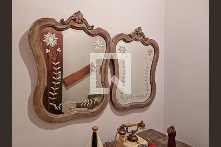 Casa à venda com 677m², 5 quartos e 6 vagas Casa à venda com 677m², 5 quartos e 6 vagasEntrada 2