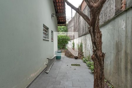Casa à venda com 677m², 5 quartos e 6 vagas Casa à venda com 677m², 5 quartos e 6 vagasÁrea externa 3