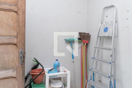 Casa à venda com 677m², 5 quartos e 6 vagas Casa à venda com 677m², 5 quartos e 6 vagasQuarto de Serviço