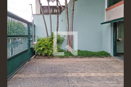 Casa à venda com 677m², 5 quartos e 6 vagas Casa à venda com 677m², 5 quartos e 6 vagasGaragem descoberta
