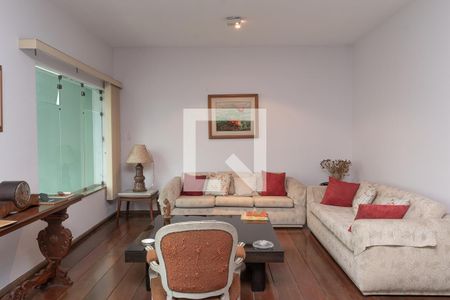 Sala 1 de casa para alugar com 5 quartos, 677m² em Jardim Santa Mena, Guarulhos