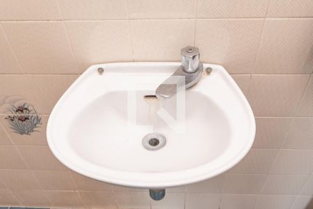 Casa à venda com 677m², 5 quartos e 6 vagas Casa à venda com 677m², 5 quartos e 6 vagasBanheiro de serviço