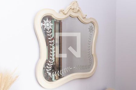 Casa à venda com 677m², 5 quartos e 6 vagas Casa à venda com 677m², 5 quartos e 6 vagasEntrada