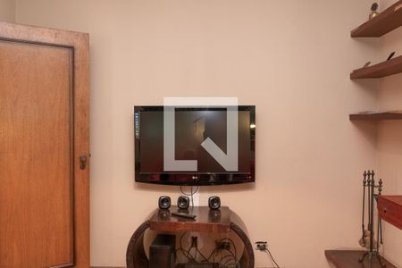 Casa à venda com 677m², 5 quartos e 6 vagas Casa à venda com 677m², 5 quartos e 6 vagasSala 3