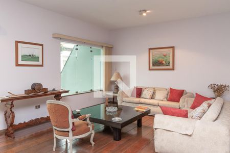 Sala 1 de casa para alugar com 5 quartos, 677m² em Jardim Santa Mena, Guarulhos