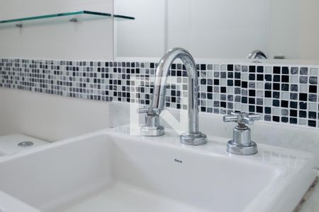 Apartamento à venda com 69m², 2 quartos e 1 vagaBanheiro Quarto 2 - Suíte