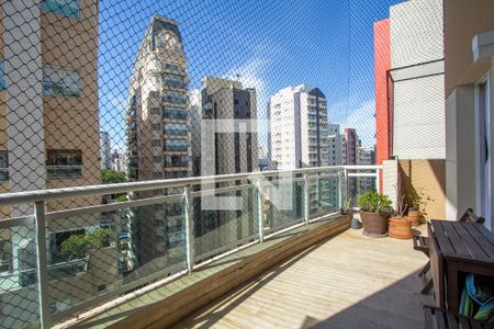 Apartamento à venda com 150m², 3 quartos e 3 vagasVaranda