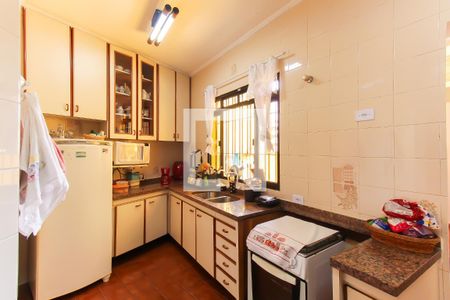 Cozinha de casa à venda com 3 quartos, 168m² em Vila Bertioga, São Paulo
