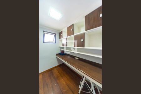 Apartamento à venda com 140m², 3 quartos e 3 vagasEscritório