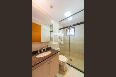 Apartamento à venda com 140m², 3 quartos e 3 vagasBanheiro do Quarto 2