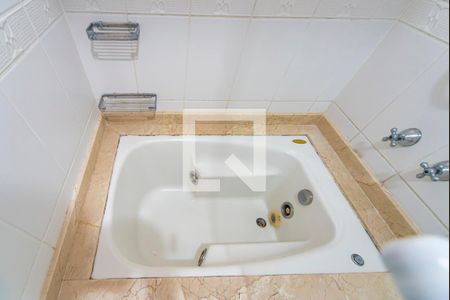 Apartamento à venda com 140m², 3 quartos e 3 vagasBanheira