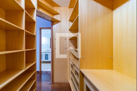 Apartamento à venda com 140m², 3 quartos e 3 vagasCloset do quarto 1