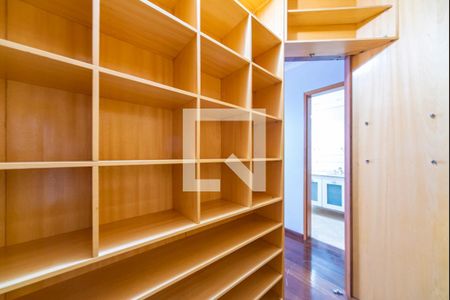 Apartamento à venda com 140m², 3 quartos e 3 vagasCloset do quarto 1