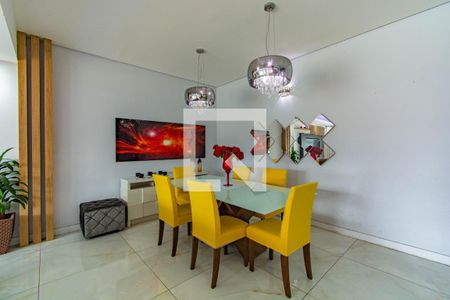 Casa à venda com 300m², 4 quartos e 8 vagasSala de Jantar