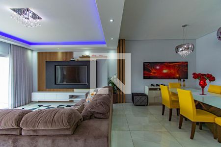 Casa à venda com 300m², 4 quartos e 8 vagasSala