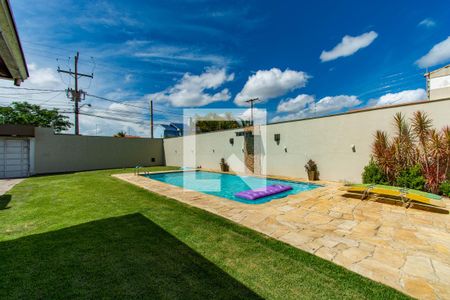 Casa à venda com 300m², 4 quartos e 8 vagasQuintal