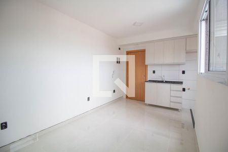 Sala de apartamento para alugar com 2 quartos, 48m² em Itaquera, São Paulo