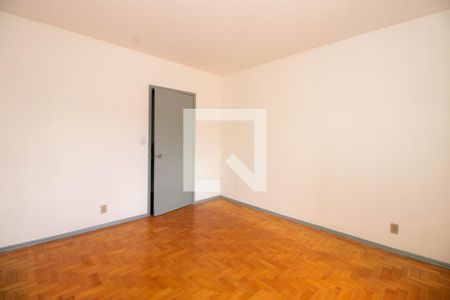 Quarto 1 de apartamento para alugar com 2 quartos, 107m² em Passo da Areia, Porto Alegre