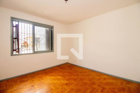 Quarto 1 de apartamento para alugar com 2 quartos, 107m² em Passo da Areia, Porto Alegre