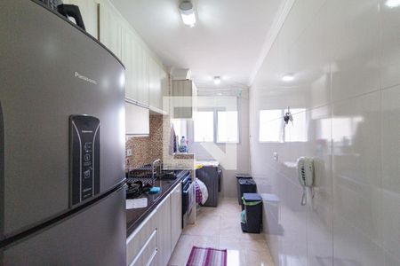 Cozinha e área de serviço de apartamento à venda com 3 quartos, 64m² em Parque Continental, São Paulo