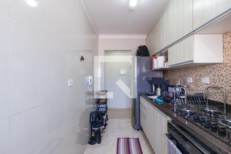 Cozinha e área de serviço de apartamento à venda com 3 quartos, 64m² em Parque Continental, São Paulo