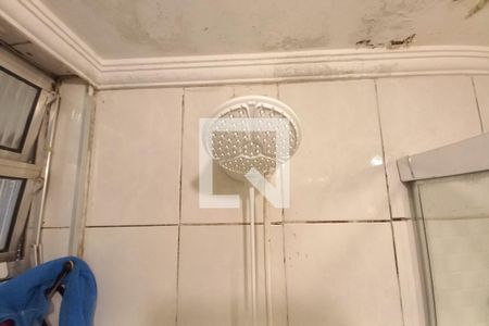 Apartamento à venda com 76m², 3 quartos e 2 vagasDetalhe do banheiro