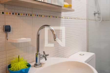 Casa à venda com 180m², 3 quartos e 3 vagasBanheiro Quarto 3 - Suíte