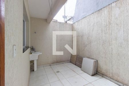Casa à venda com 130m², 3 quartos e 2 vagasÁrea de serviço