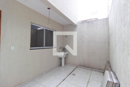 Casa à venda com 130m², 3 quartos e 2 vagasÁrea de serviço