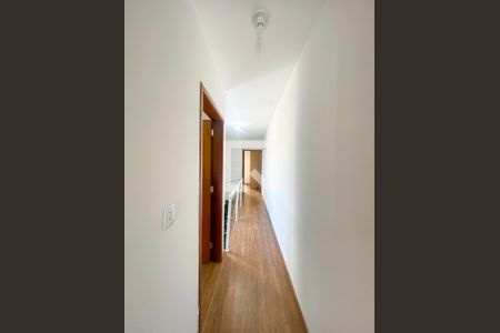Corredor - Quartos de casa à venda com 3 quartos, 130m² em Vila Germinal, São Paulo