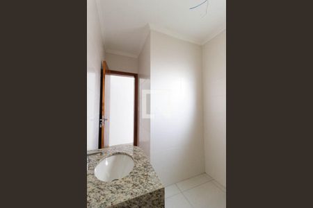 Casa à venda com 130m², 3 quartos e 2 vagasBanheiro