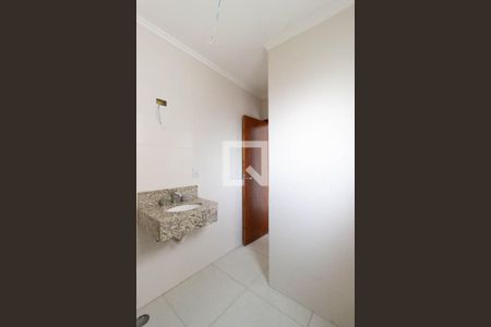 Casa à venda com 130m², 3 quartos e 2 vagasBanheiro