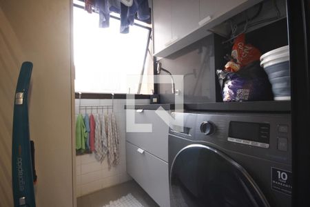 Apartamento à venda com 81m², 2 quartos e 2 vagasÁrea de Serviço