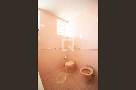 Apartamento para alugar com 138m², 3 quartos e 1 vaga Apartamento para alugar com 138m², 3 quartos e 1 vagaBanheiro