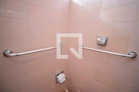Apartamento para alugar com 138m², 3 quartos e 1 vaga Apartamento para alugar com 138m², 3 quartos e 1 vagaDetalhe banheiro