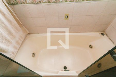 Casa de condomínio à venda com 453m², 4 quartos e 4 vagasBanheiro da Suíte