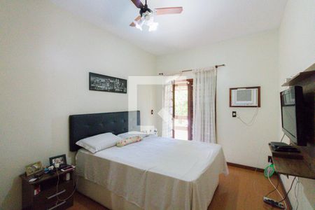 Casa de condomínio à venda com 453m², 4 quartos e 4 vagasQuarto 4 - Suíte