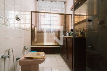 Casa de condomínio à venda com 453m², 4 quartos e 4 vagasBanheiro da Suíte