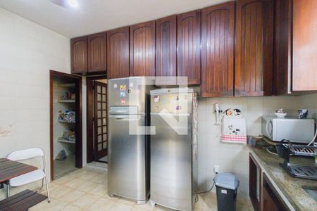 Casa de condomínio à venda com 453m², 4 quartos e 4 vagasCozinha