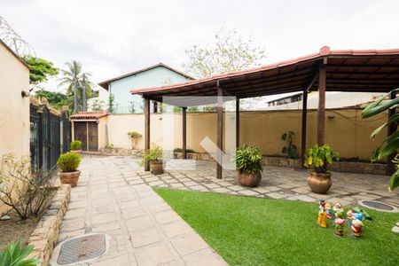 Casa de condomínio à venda com 453m², 4 quartos e 4 vagasJardim