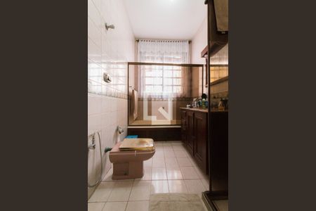 Casa de condomínio à venda com 453m², 4 quartos e 4 vagasBanheiro da Suíte