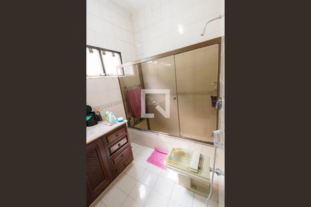 Casa de condomínio à venda com 453m², 4 quartos e 4 vagasBanheiro Social