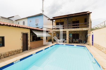 Casa de condomínio à venda com 453m², 4 quartos e 4 vagasPiscina