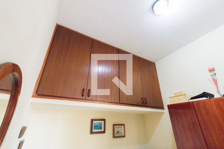 Casa de condomínio à venda com 453m², 4 quartos e 4 vagasQuarto de Serviço