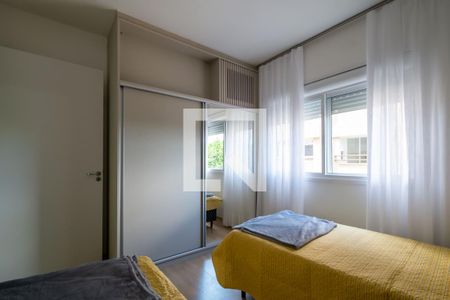 Quarto 1 de apartamento à venda com 2 quartos, 57m² em Cavalhada, Porto Alegre