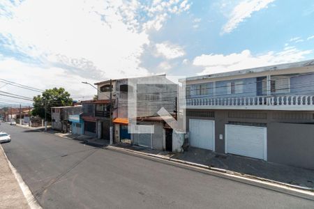 Casa à venda com 260m², 4 quartos e 5 vagas Casa à venda com 260m², 4 quartos e 5 vagasVista Varanda Quarto 2