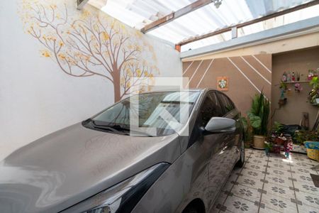 Casa à venda com 260m², 4 quartos e 5 vagas Casa à venda com 260m², 4 quartos e 5 vagasGaragem